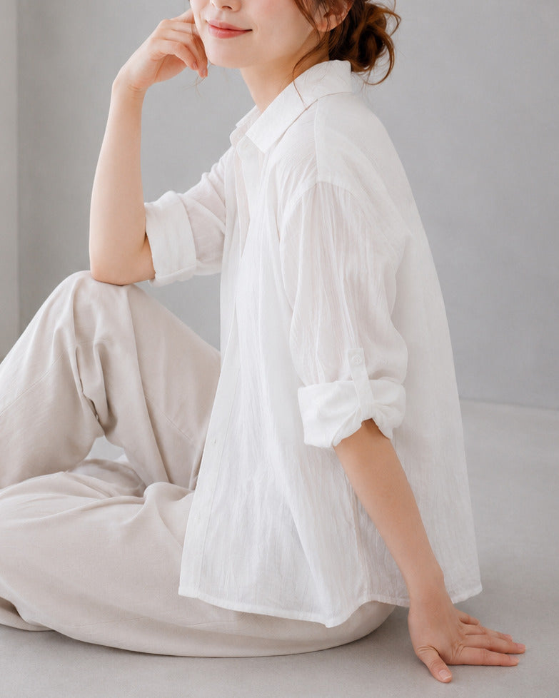 シンプル襟付きシャツ