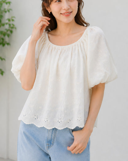 小花刺繍コットンブラウス
