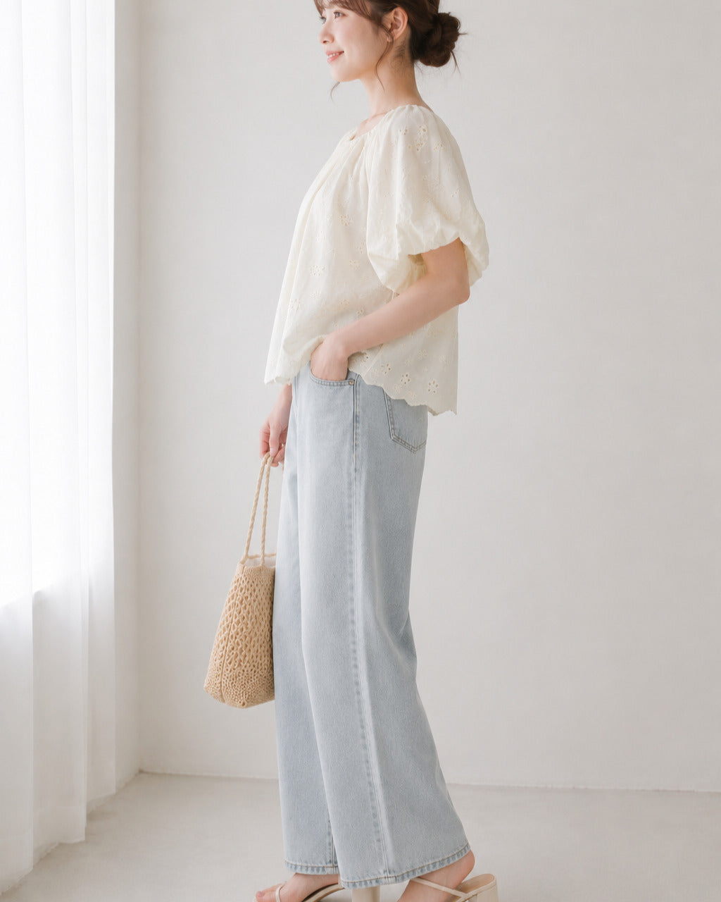 小花刺繍コットンブラウス