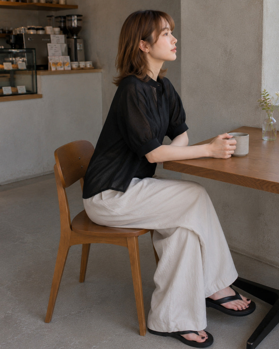 ランタンスリーブ綿麻シャツ