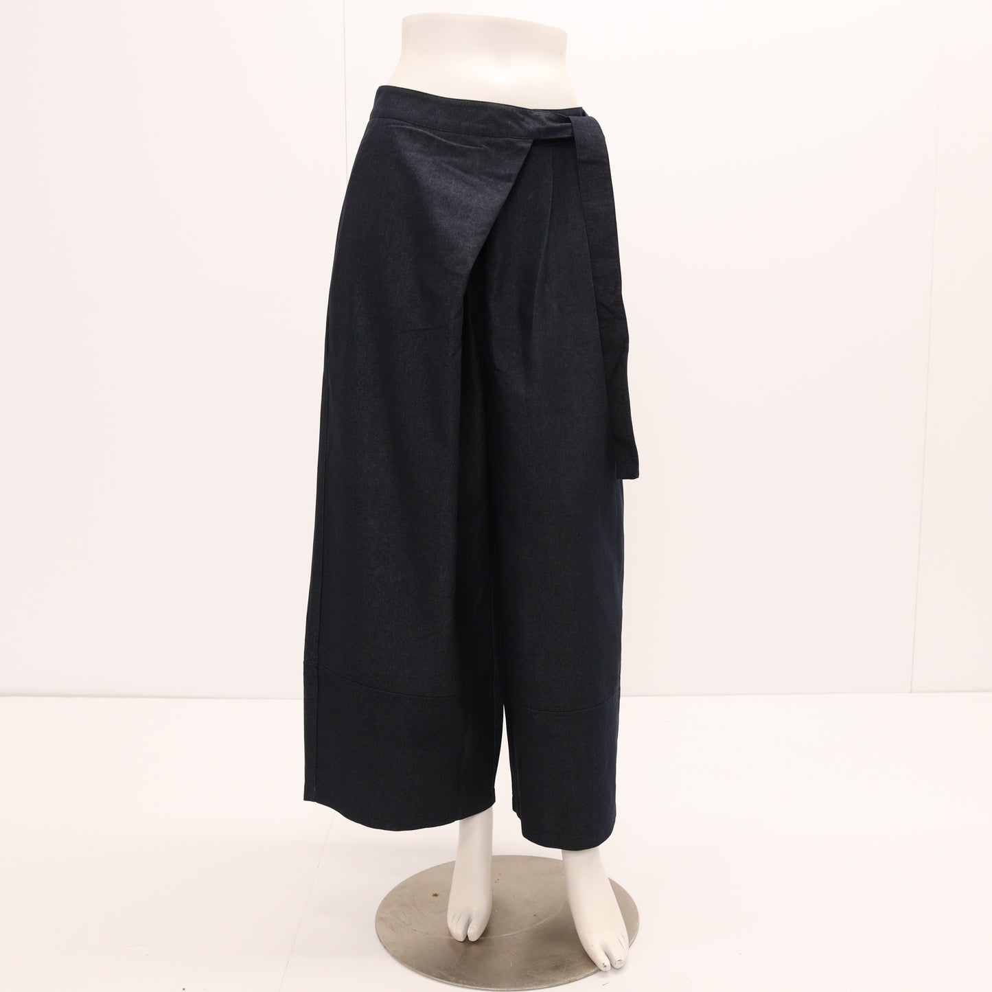 ワイドレッグパンツ