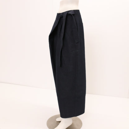 ワイドレッグパンツ