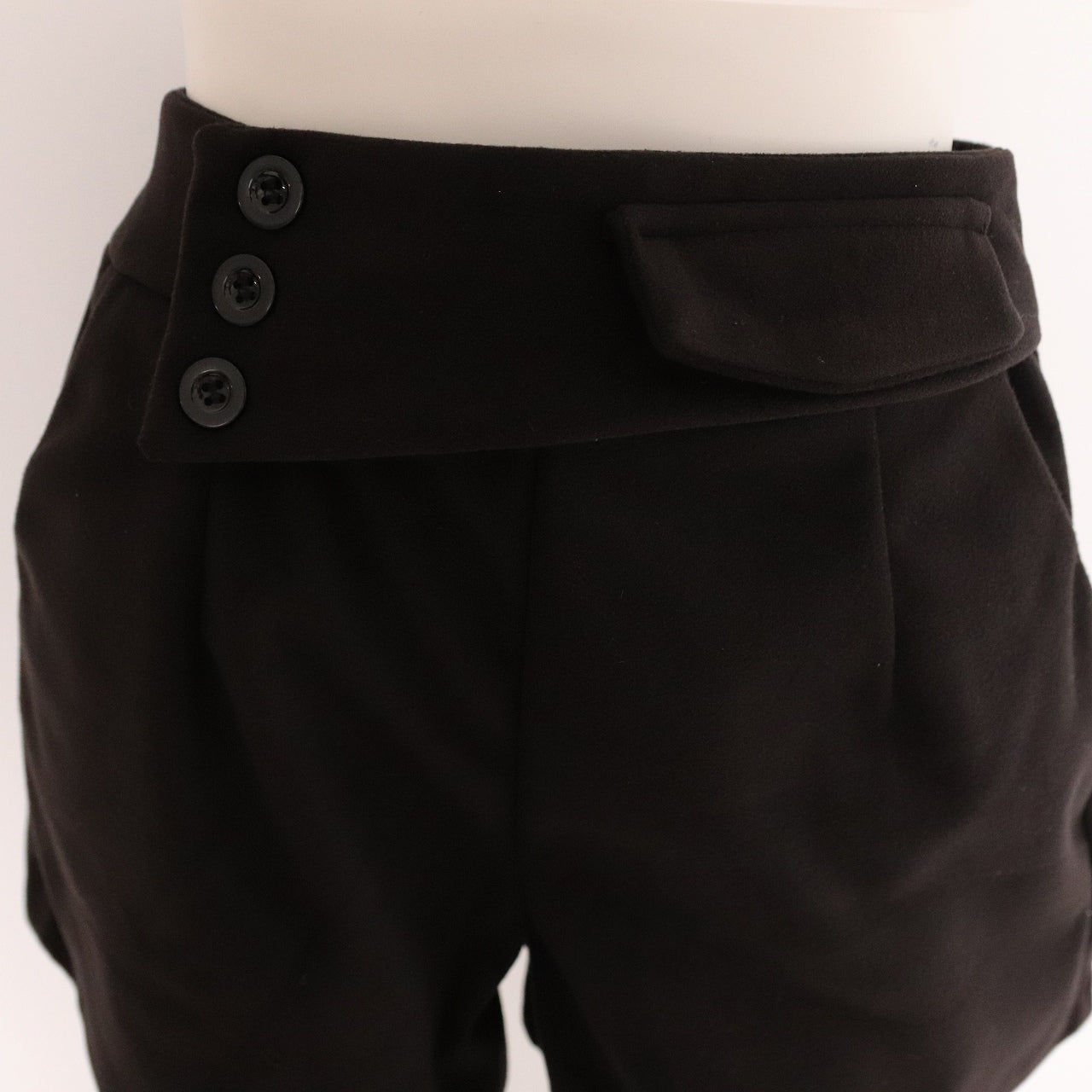 ハイウエストショートパンツ